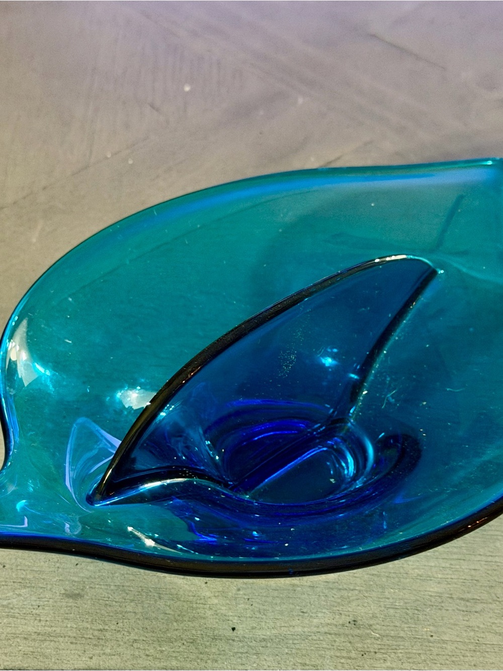 Vintage Viking Aqua Blue Art Glass Seperated Dish with Sculptural Fin